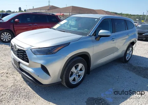 2023 Toyota Highlander L z USA, uszkodzony, nr VIN 5TDKDRAH0PS510538